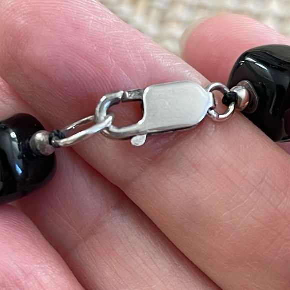 Natural black onyx graduated bead sterling silver necklace - Picture 5 of 6